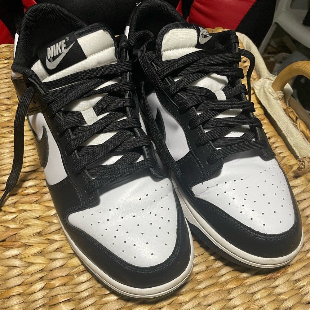 Nike Panda Dunks Low Men’s Size 11
